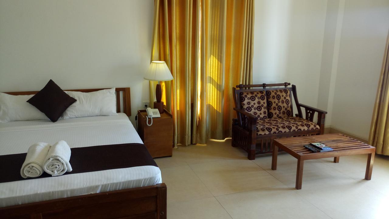 Saketha Beach Negombo Ngoại thất bức ảnh